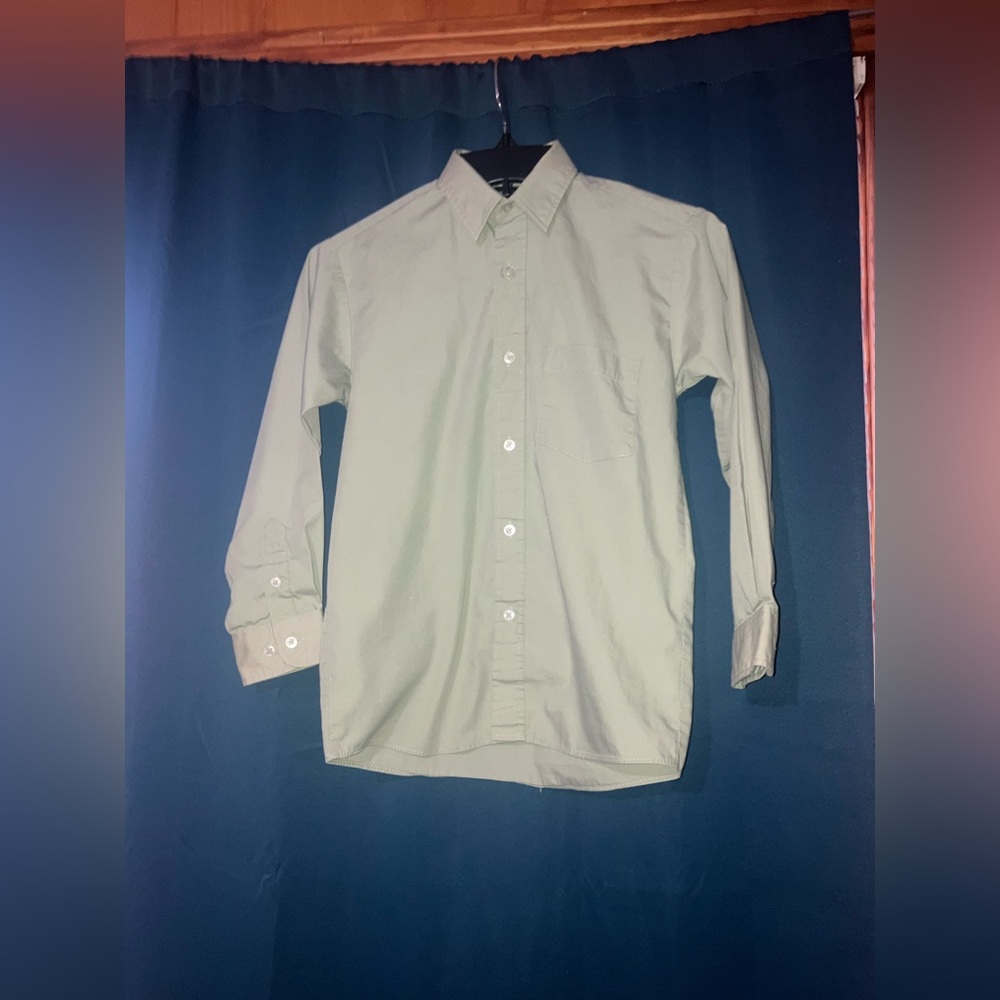 George boys medium(8/10) soft green, button up shirt